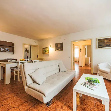 Apartment Lido Versilia By Interhome Lido di Camaiore