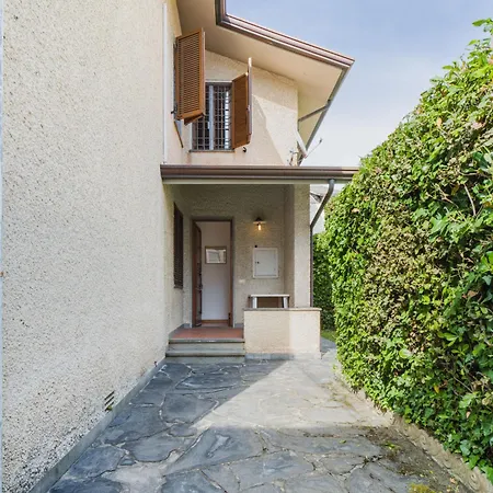 Lido Versilia By Interhome Lido di Camaiore